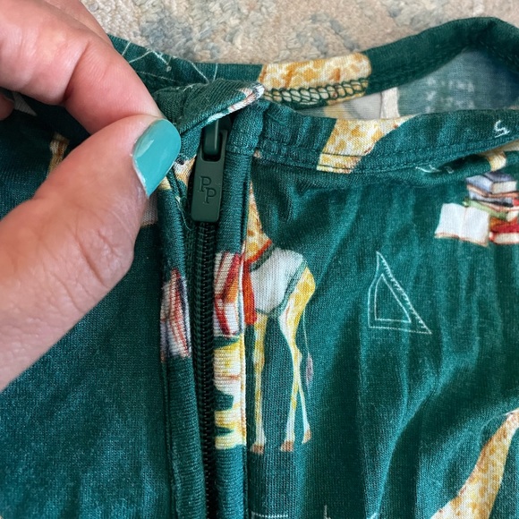 🦒 Posh Peanut Bamboo Viscose Giraffe Math Print Footed One Piece Pajama - Picture 7 of 13